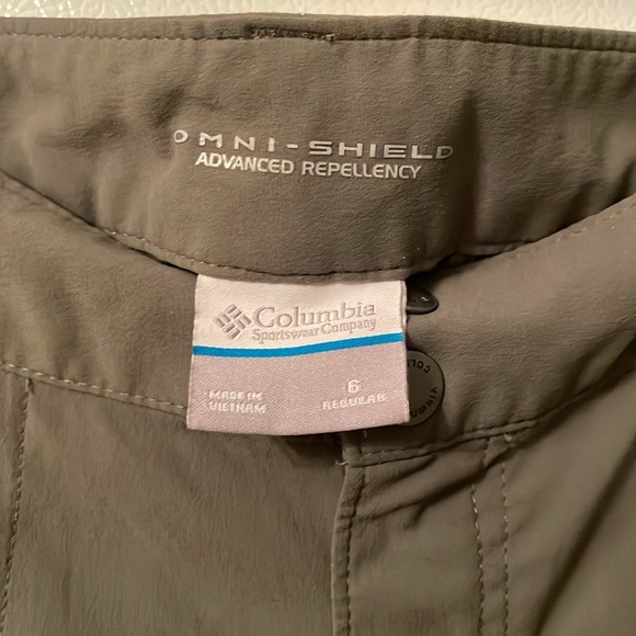 Columbia 6 Regular Omni-Shield Cargo Convertible Pants for Outdoor Adventures - Picture 5 of 9